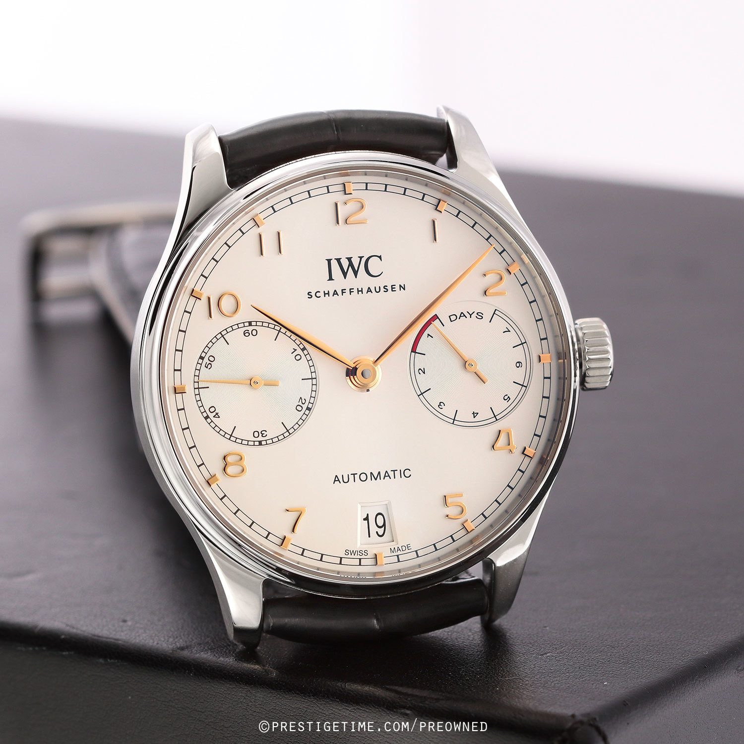 IWC Schaffhausen Portugieser Automatic 7-Days 42.3mm Gümüş Kadran & Altın İndeksler