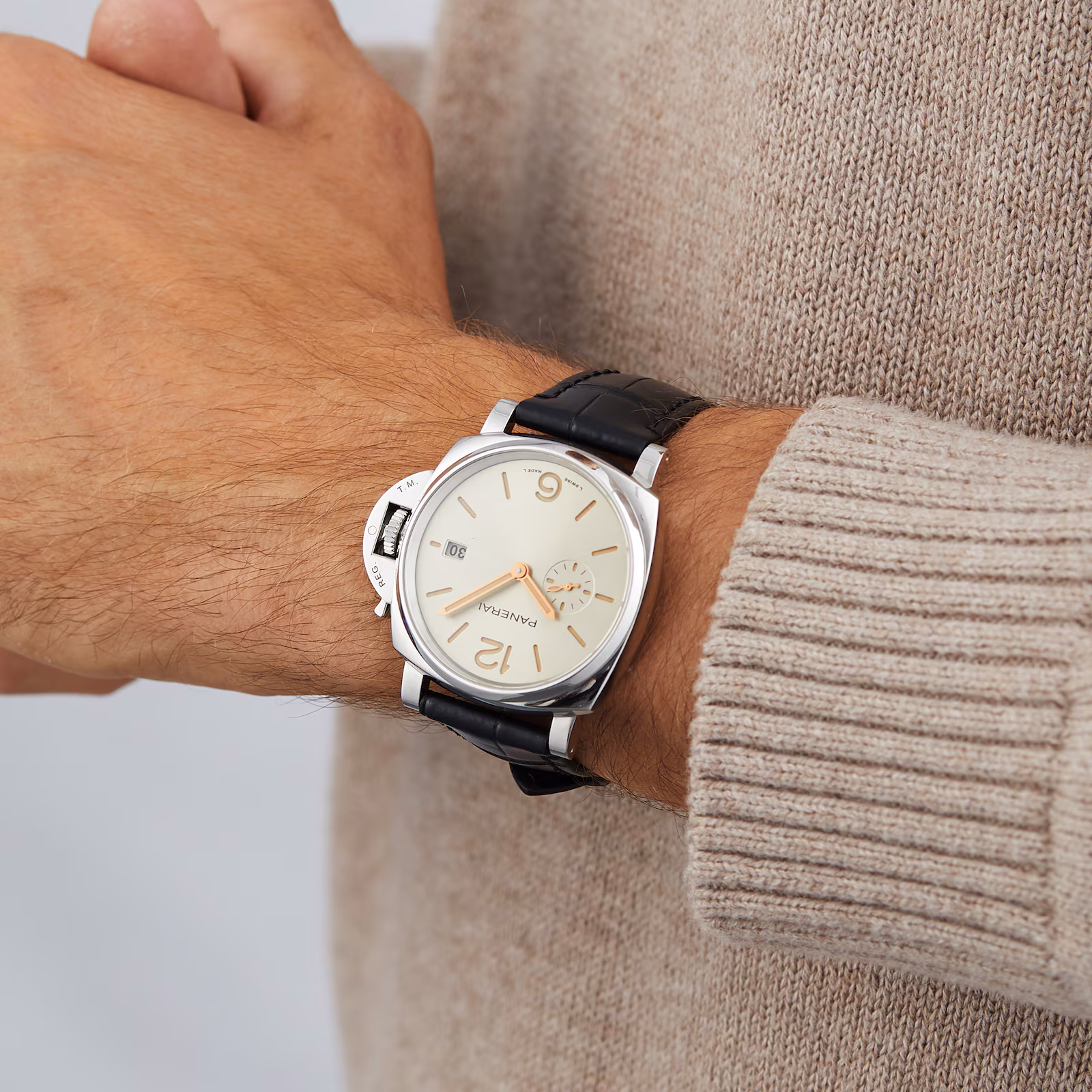 Panerai Luminor Due 42mm Antrasit Güneş Işını Kadran Çelik
